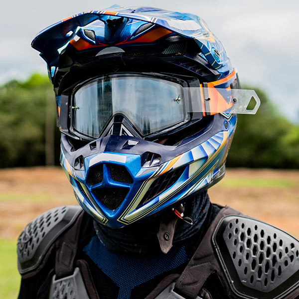Produzione maschere da moto personalizzate e conto terzi