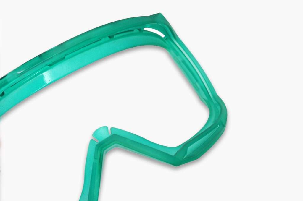 Verniciatura maschera Crystal Color - Personalizzazione Maschere Soldano