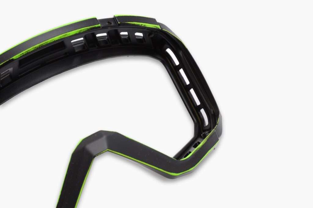 Verniciatura maschera Graffiato - Personalizzazione Maschere Soldano